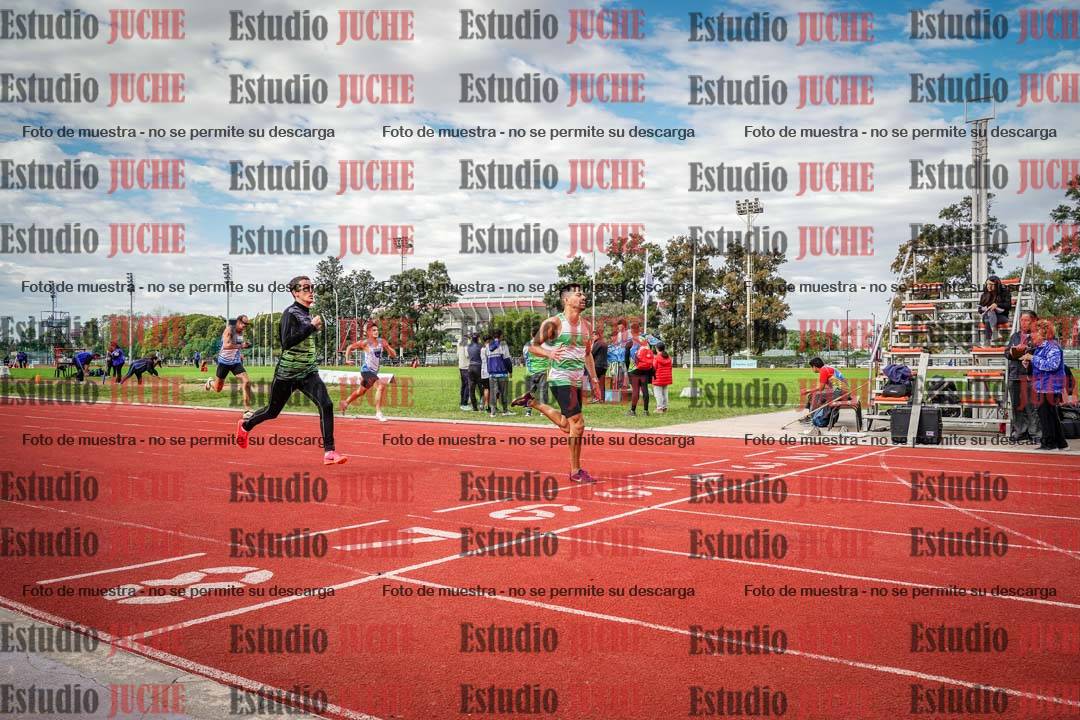 Fotos de los 400 m llanos de varones