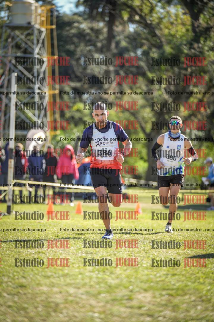 Fotos de la llegada del cross de 8000 m