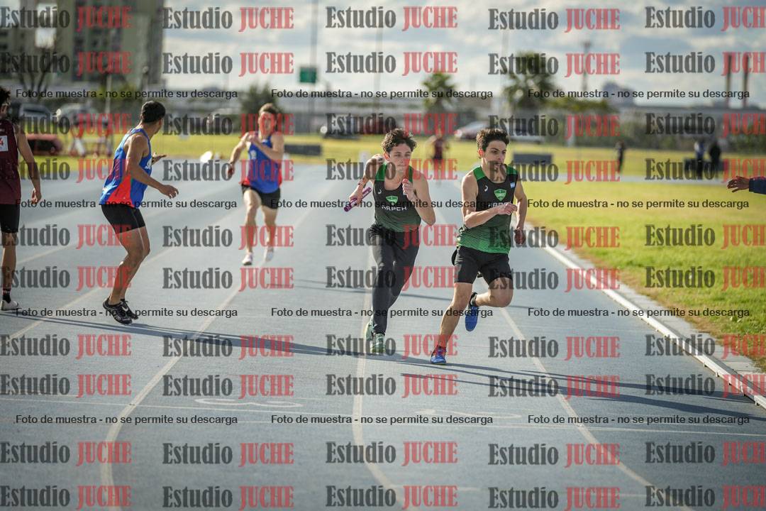 Fotos de las postas 4x400 m llanos de varones