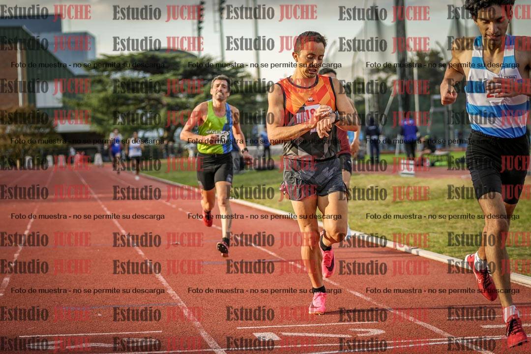 Fotos de los 1500 m llanos de varones
