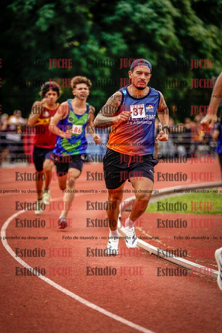 Fotos de los 800 m de varones