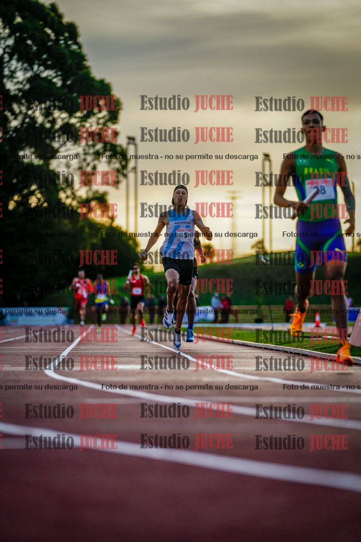 Fotos de los relevos 4x400 m de varones