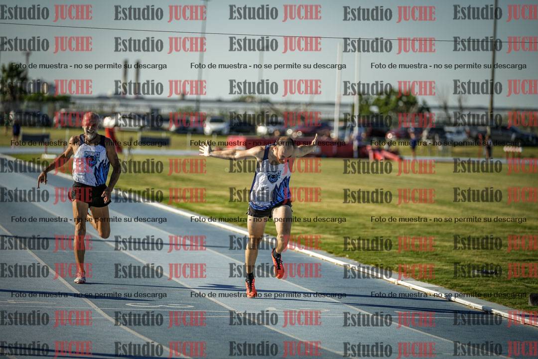 Fotos de los 400 m llanos de varones