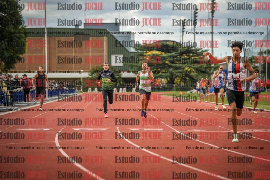 Fotos de los 400 m llanos de varones