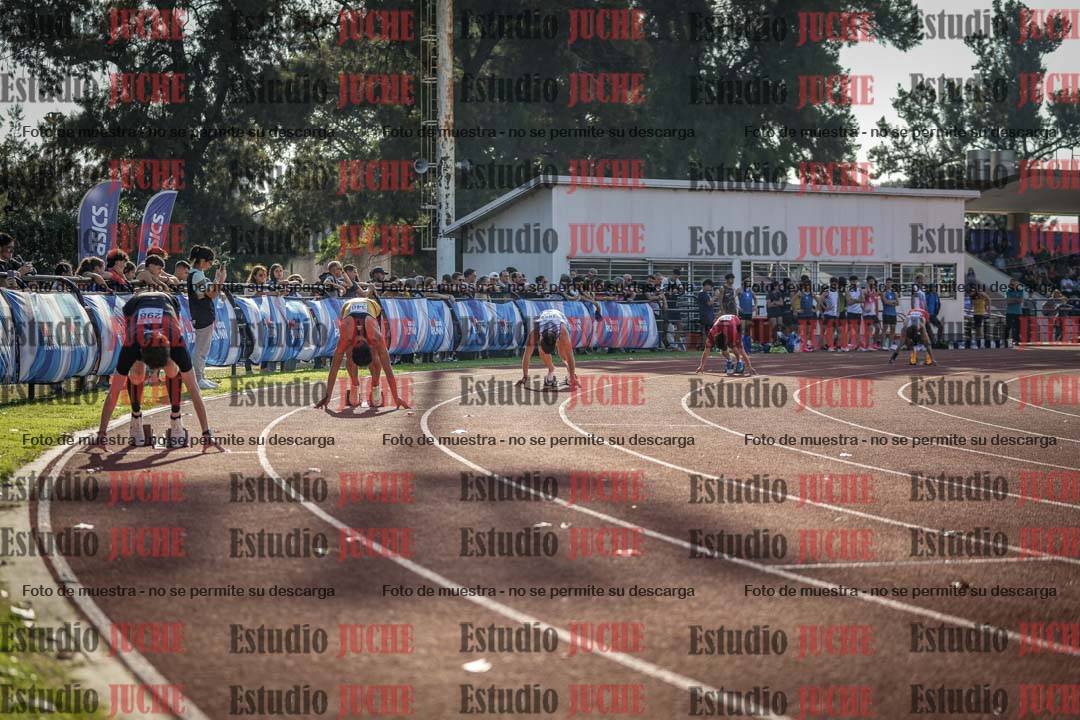 Fotos de los 400 m con vallas de varones