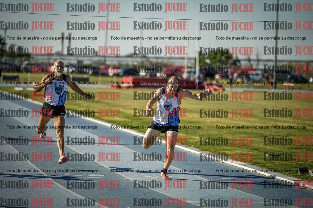 Fotos de los 400 m llanos de varones