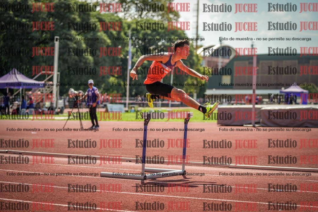 Fotos de los 400 m con vallas de varones