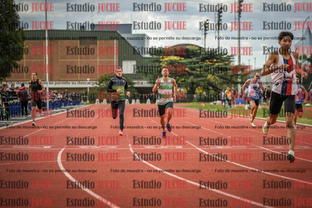 Fotos de los 400 m llanos de varones