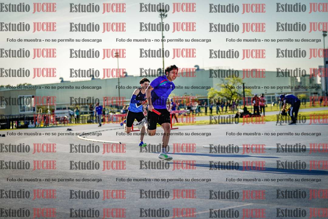 Fotos de las postas 4x100 m llanos de varones