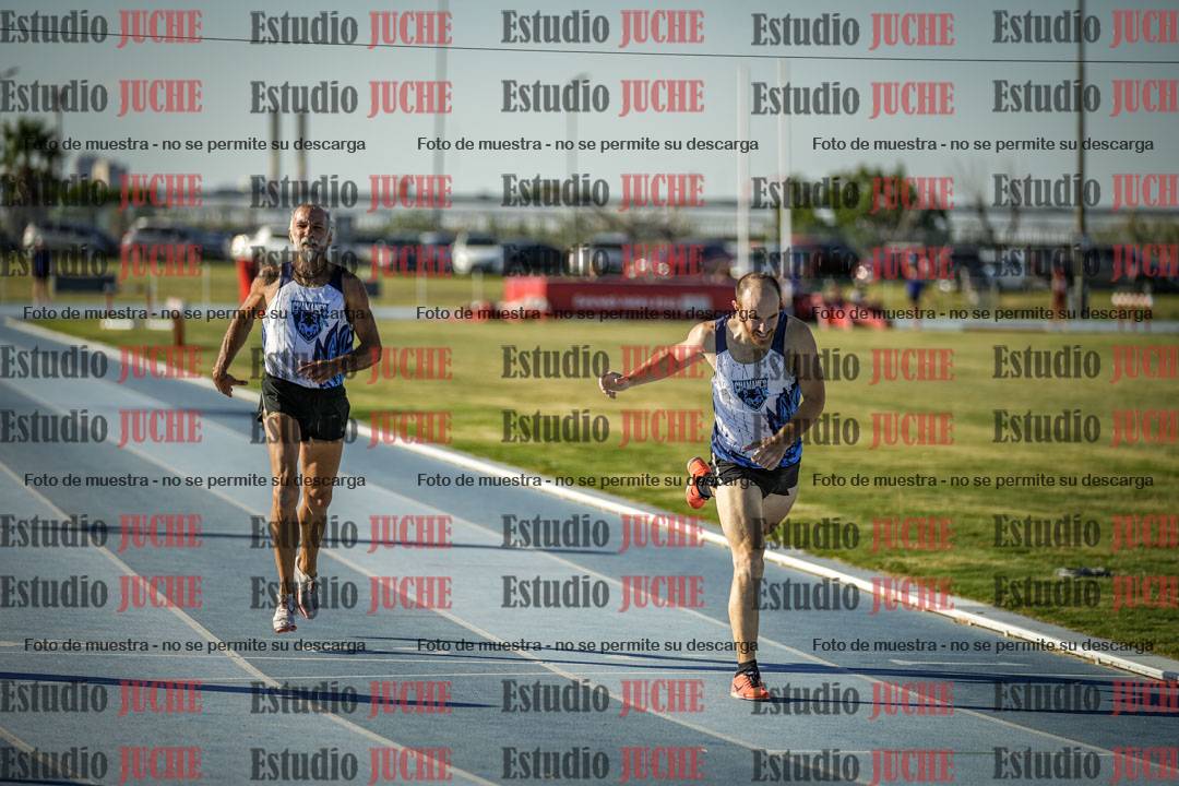Fotos de los 400 m llanos de varones