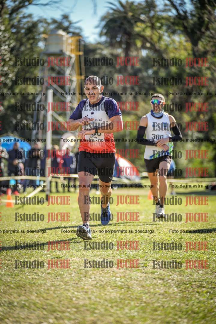 Fotos de la llegada del cross de 8000 m