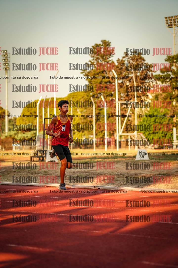 Fotos de los 2400 m llanos de varones
