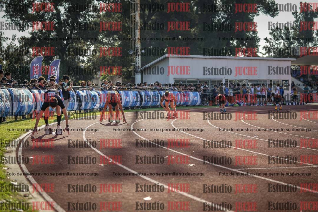 Fotos de los 400 m con vallas de varones