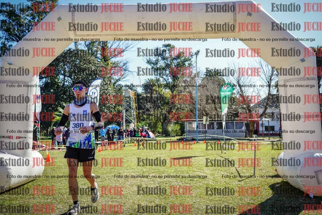 Fotos de la llegada del cross de 8000 m