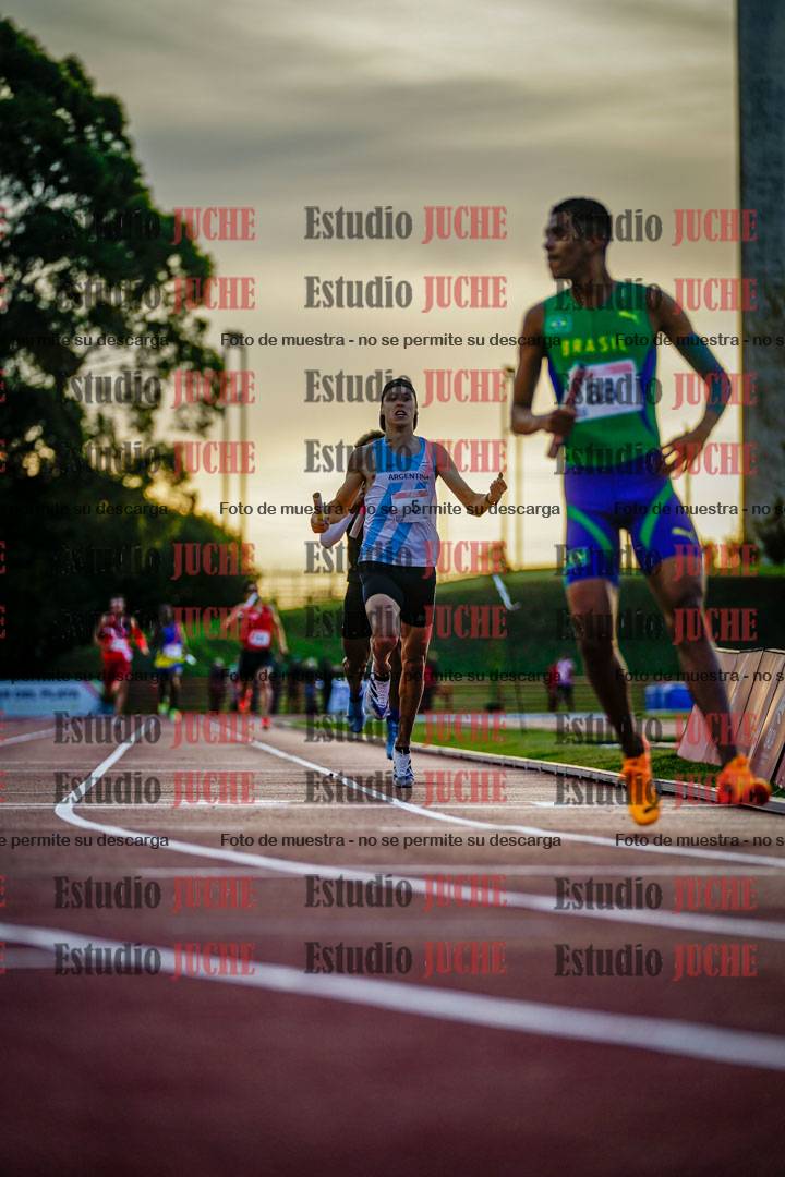 Fotos de los relevos 4x400 m de varones