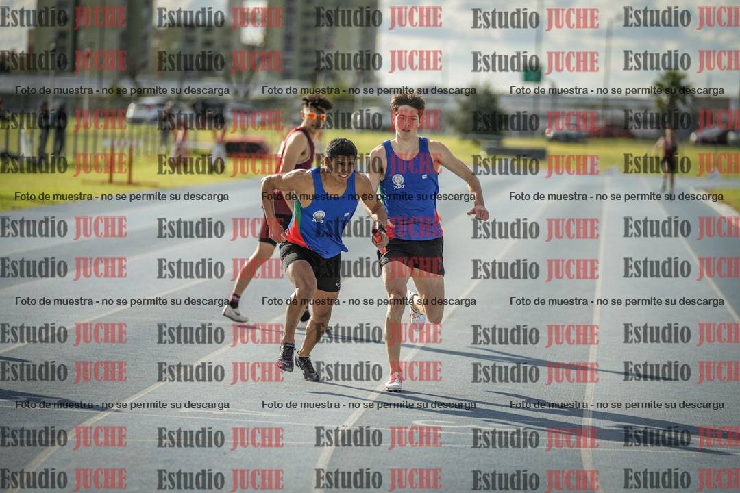 Fotos de las postas 4x400 m llanos de varones