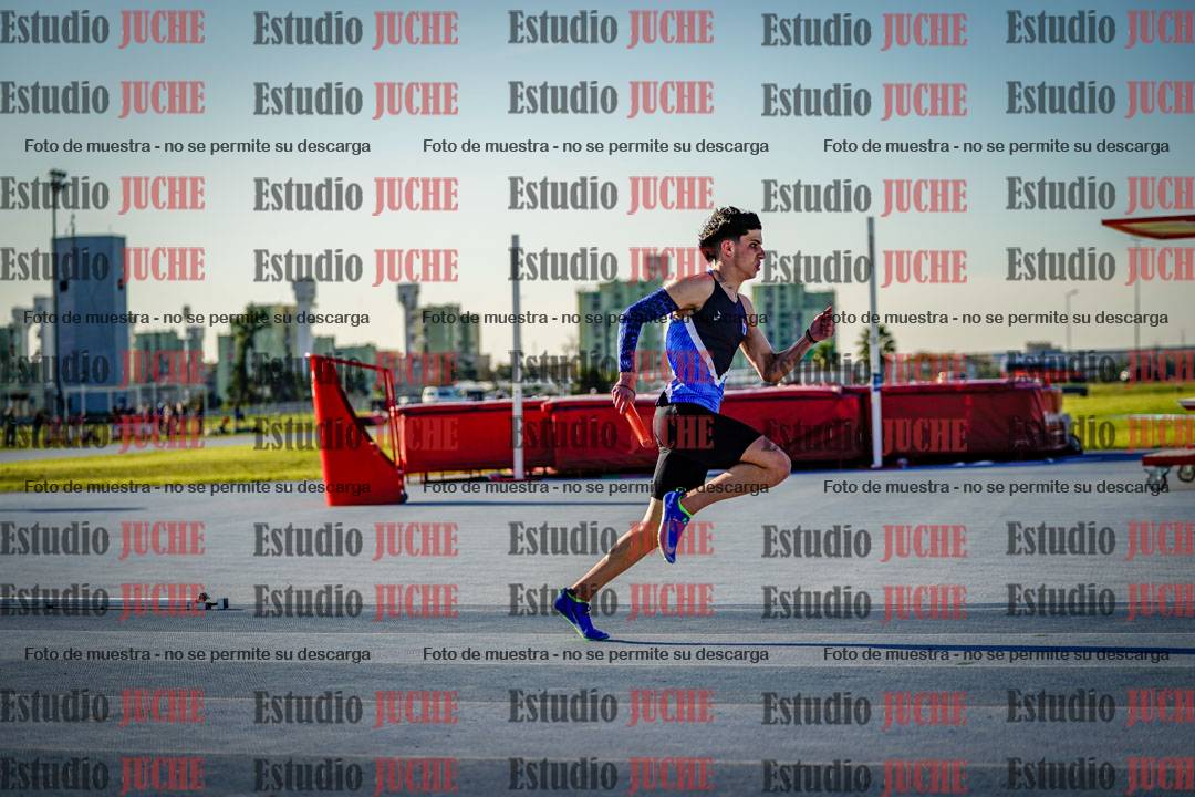 Fotos de las postas 4x100 m llanos de varones