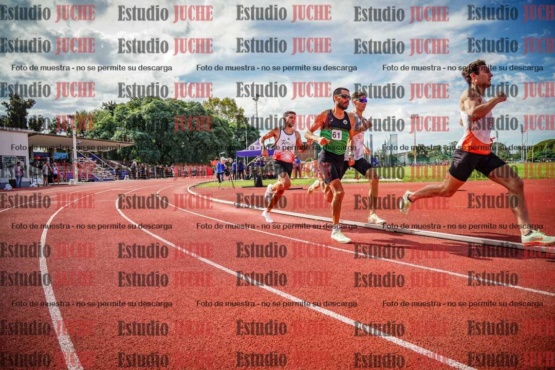 Fotos de los 800 m llanos de varones