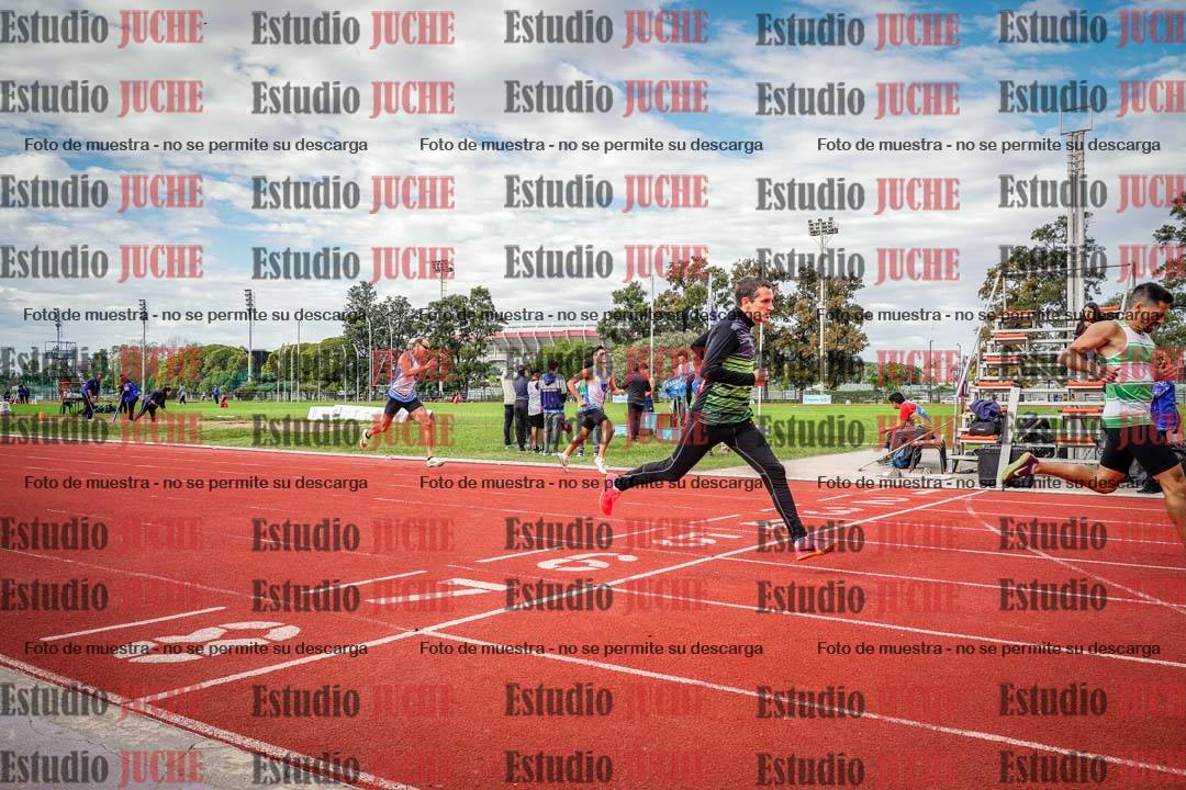Fotos de los 400 m llanos de varones