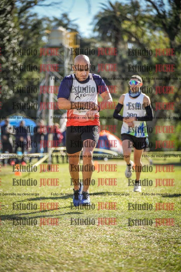 Fotos de la llegada del cross de 8000 m