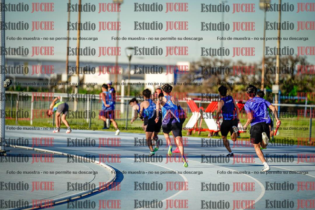 Fotos de las postas 4x100 m llanos de varones