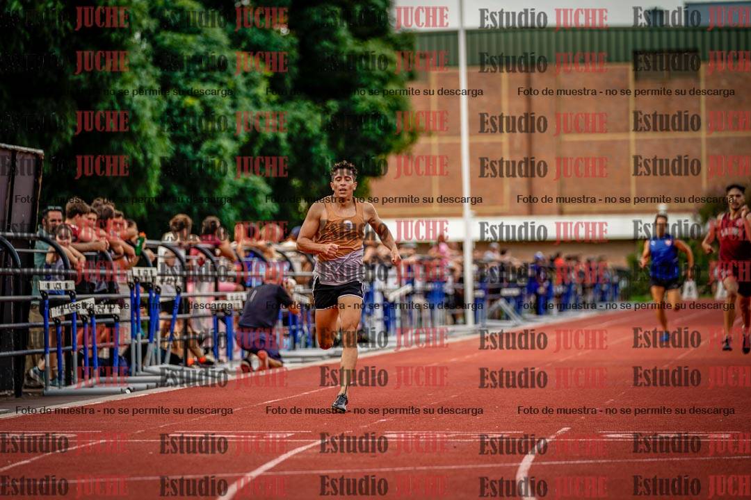 Fotos de los 400 m llanos de varones