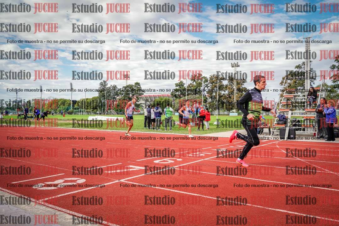 Fotos de los 400 m llanos de varones