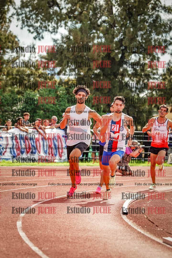Fotos de los 800 m llanos de varones
