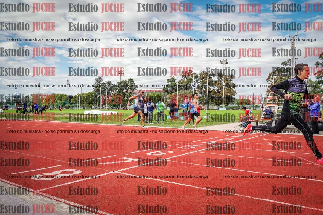 Fotos de los 400 m llanos de varones