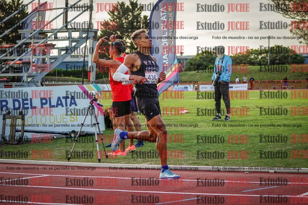 Fotos de los relevos 4x400 m de varones