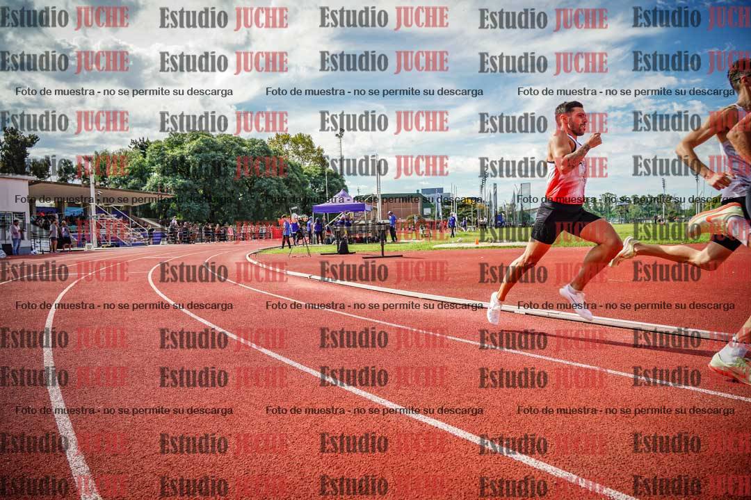 Fotos de los 800 m llanos de varones
