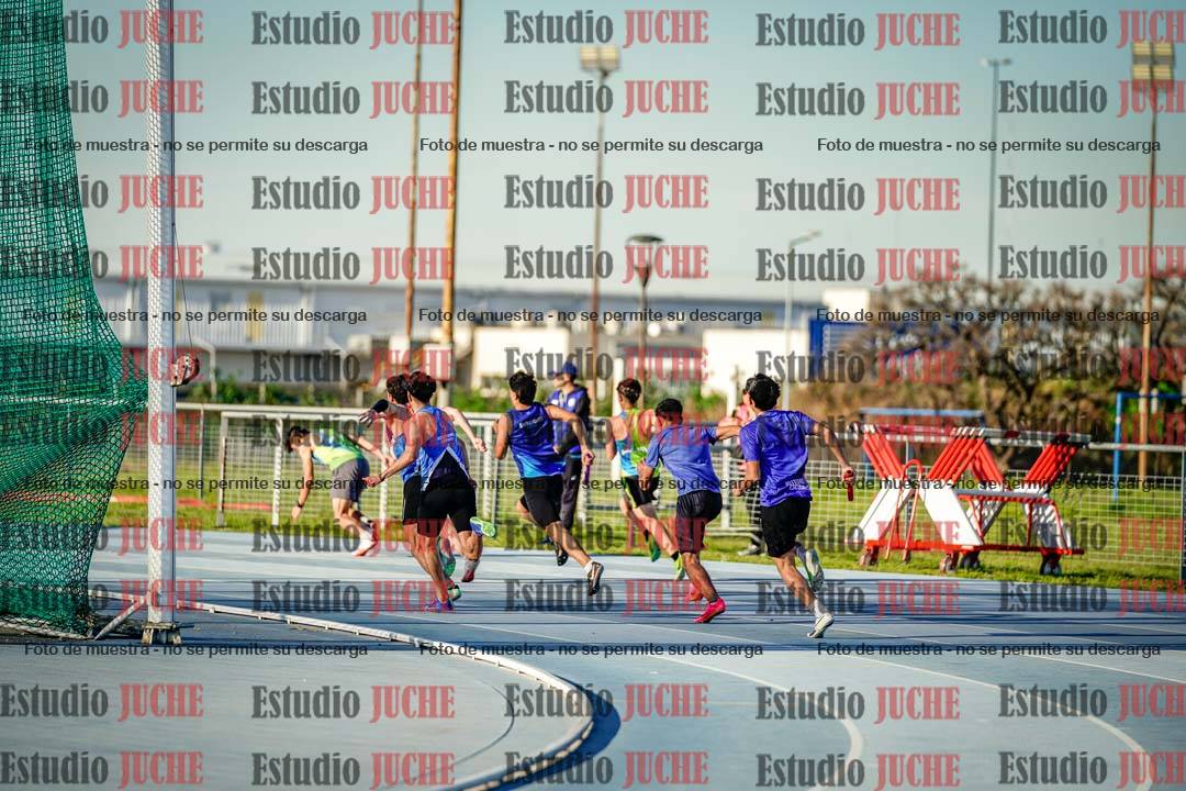 Fotos de las postas 4x100 m llanos de varones