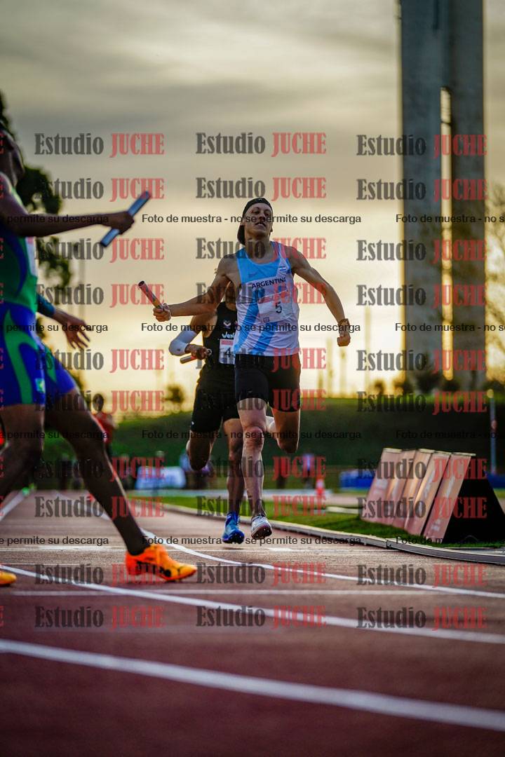 Fotos de los relevos 4x400 m de varones