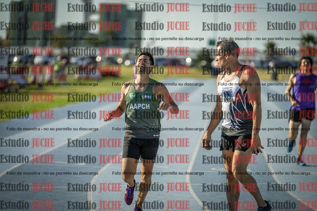 Fotos de los 400 m llanos de varones