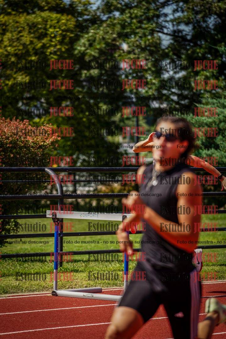 Fotos de los 400 m con vallas de varones
