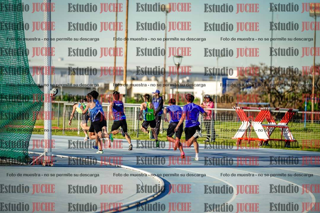 Fotos de las postas 4x100 m llanos de varones
