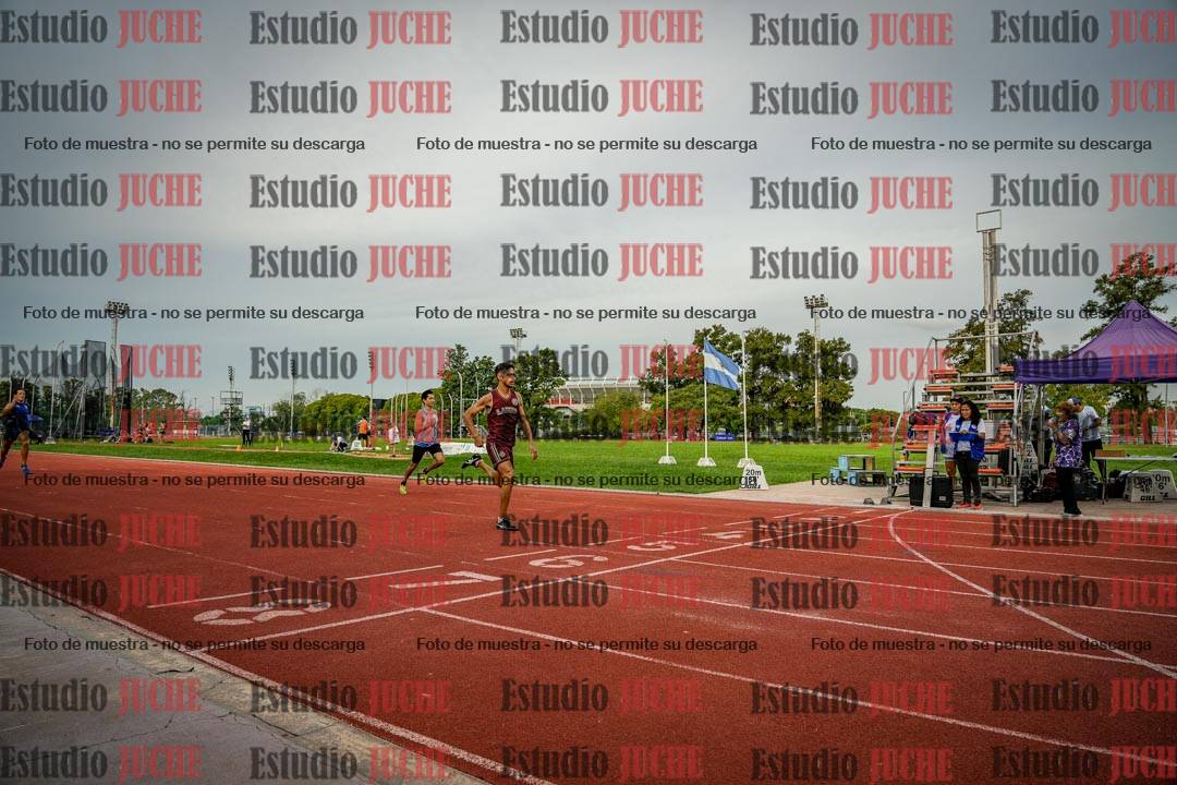 Fotos de los 400 m llanos de varones