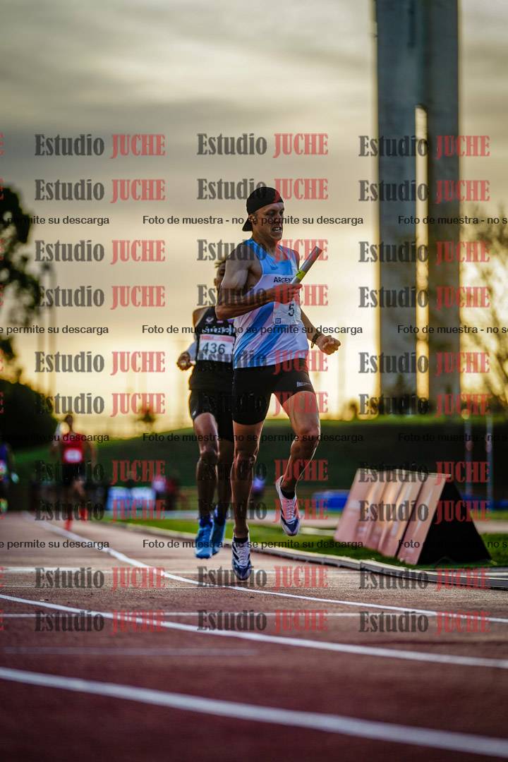 Fotos de los relevos 4x400 m de varones