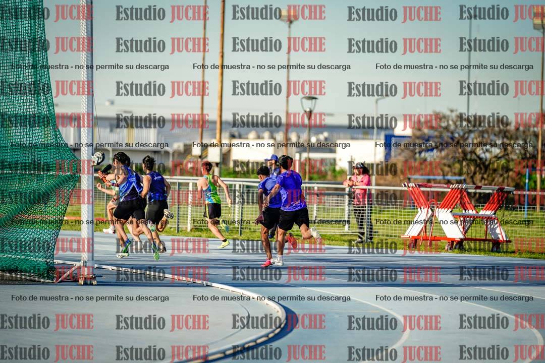 Fotos de las postas 4x100 m llanos de varones