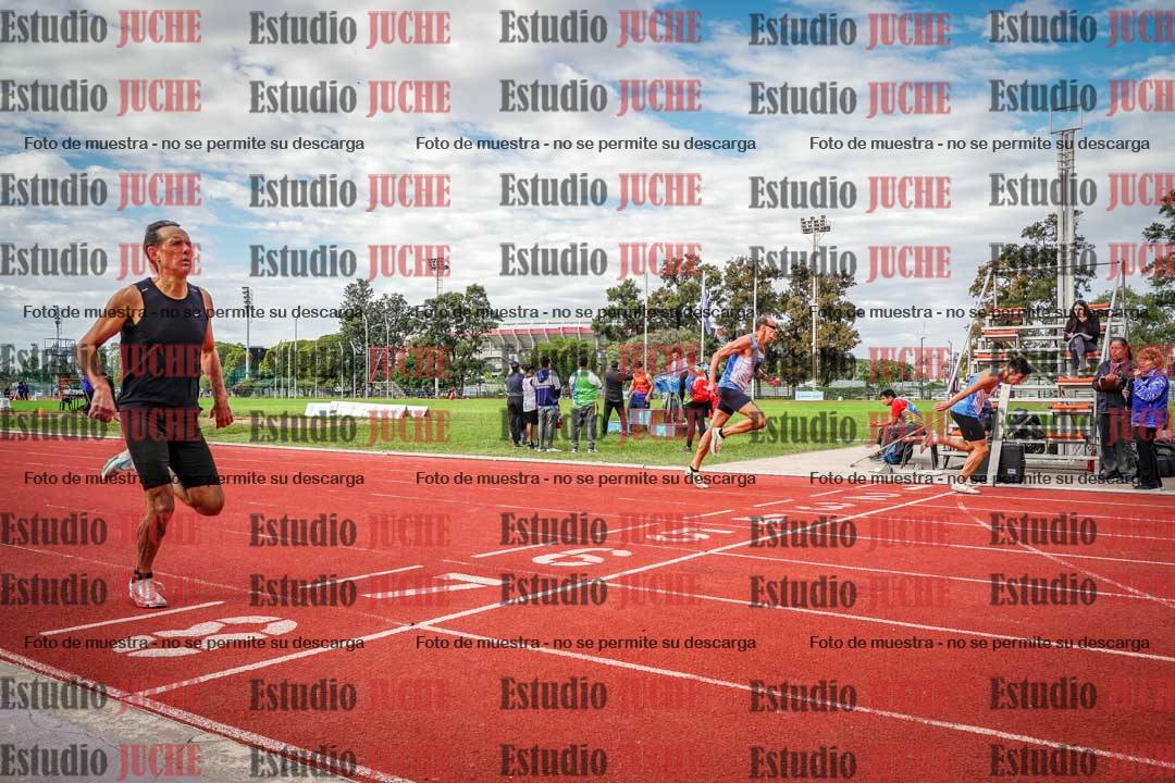 Fotos de los 400 m llanos de varones