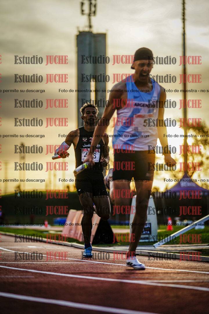Fotos de los relevos 4x400 m de varones
