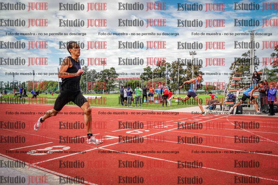 Fotos de los 400 m llanos de varones