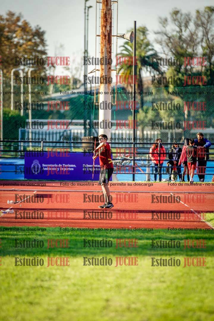 Fotos del lanzamiento de jabalina de mujeres y varones - U14