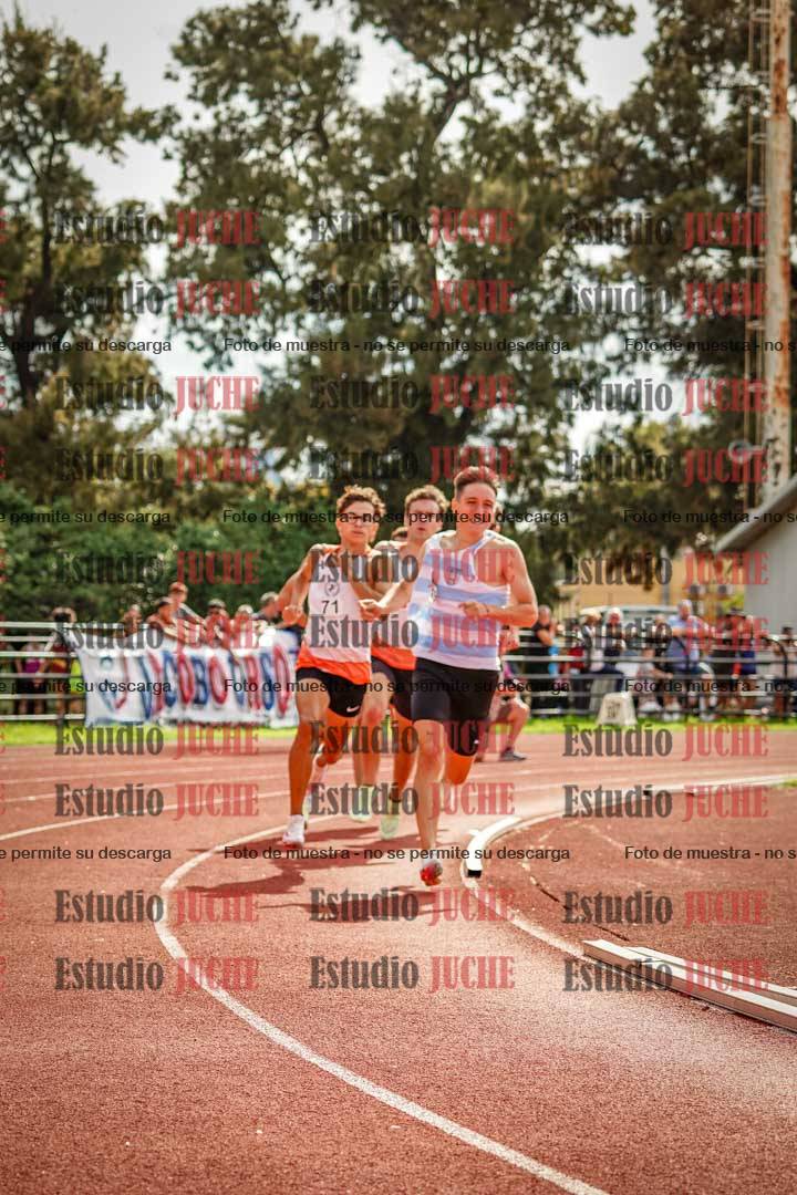 Fotos de los 800 m llanos de varones