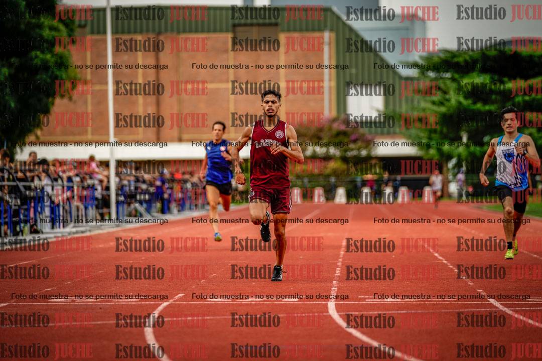 Fotos de los 400 m llanos de varones