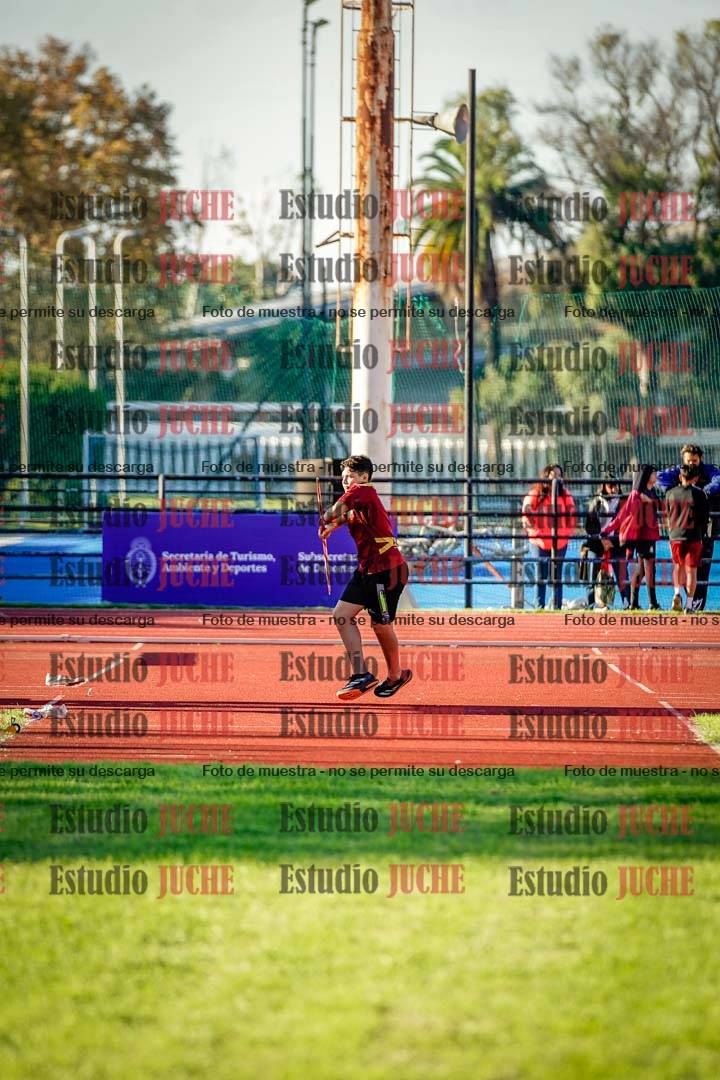 Fotos del lanzamiento de jabalina de mujeres y varones - U14
