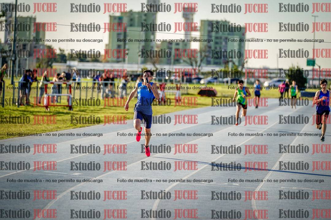 Fotos de las postas 4x100 m llanos de varones