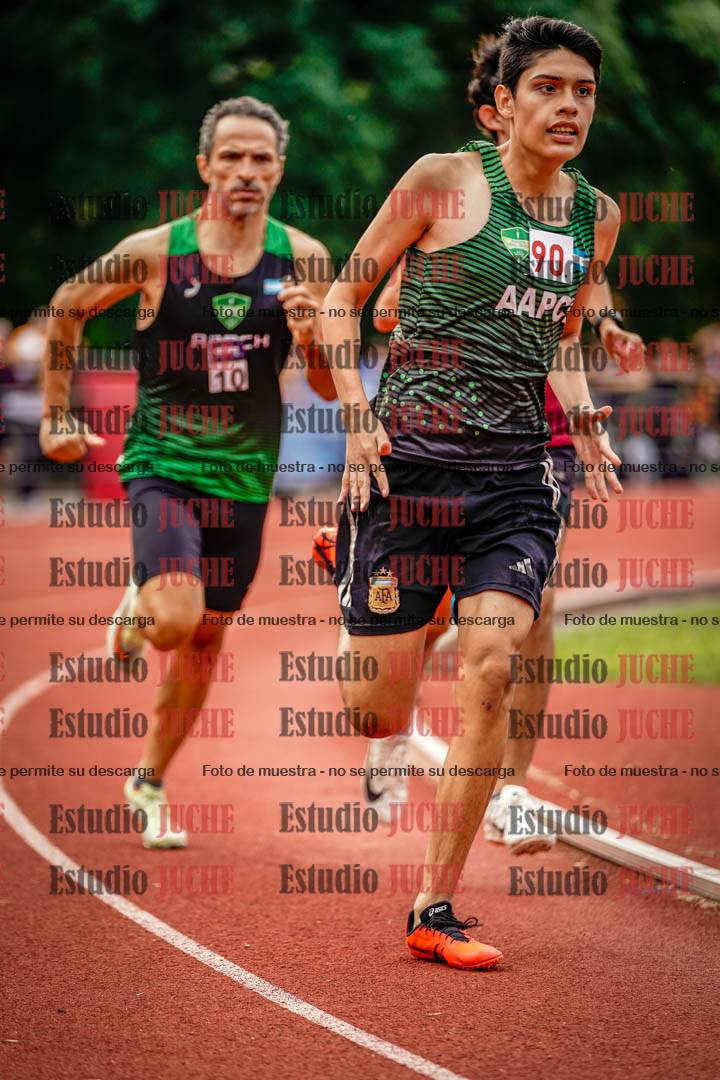 Fotos de los 800 m de varones