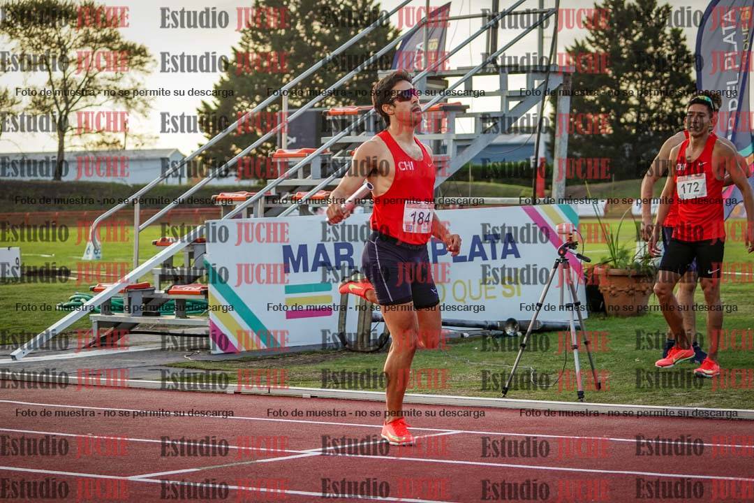 Fotos de los relevos 4x400 m de varones
