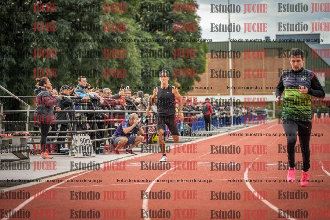 Fotos de los 400 m llanos de varones